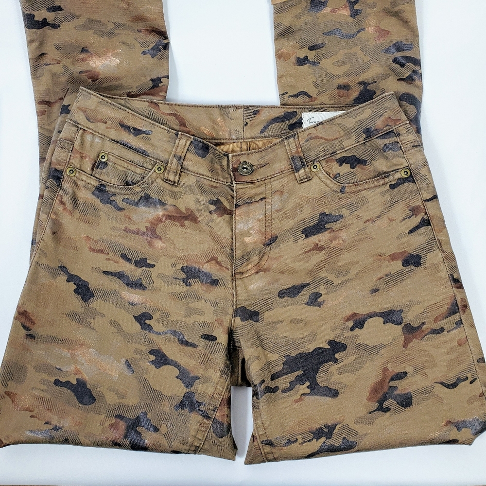 VINCE CAMUTO Brown Camo Jeans